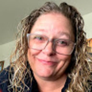 Meet your Posher, Jenifer